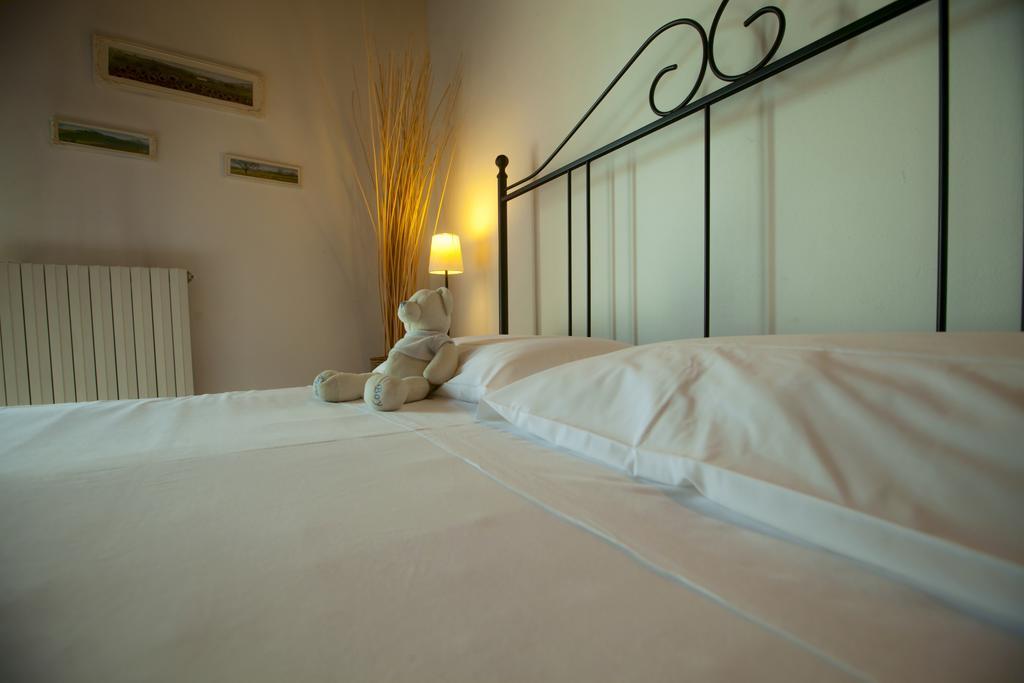 Ca Borgo Vecchio Aparthotel Brusasco Room photo