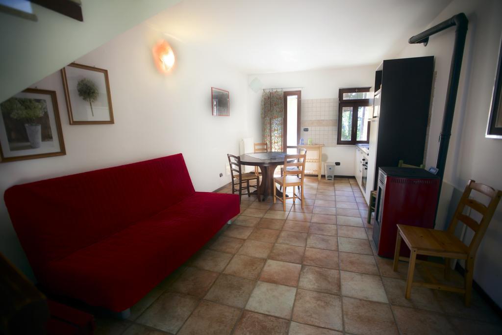 Ca Borgo Vecchio Aparthotel Brusasco Room photo