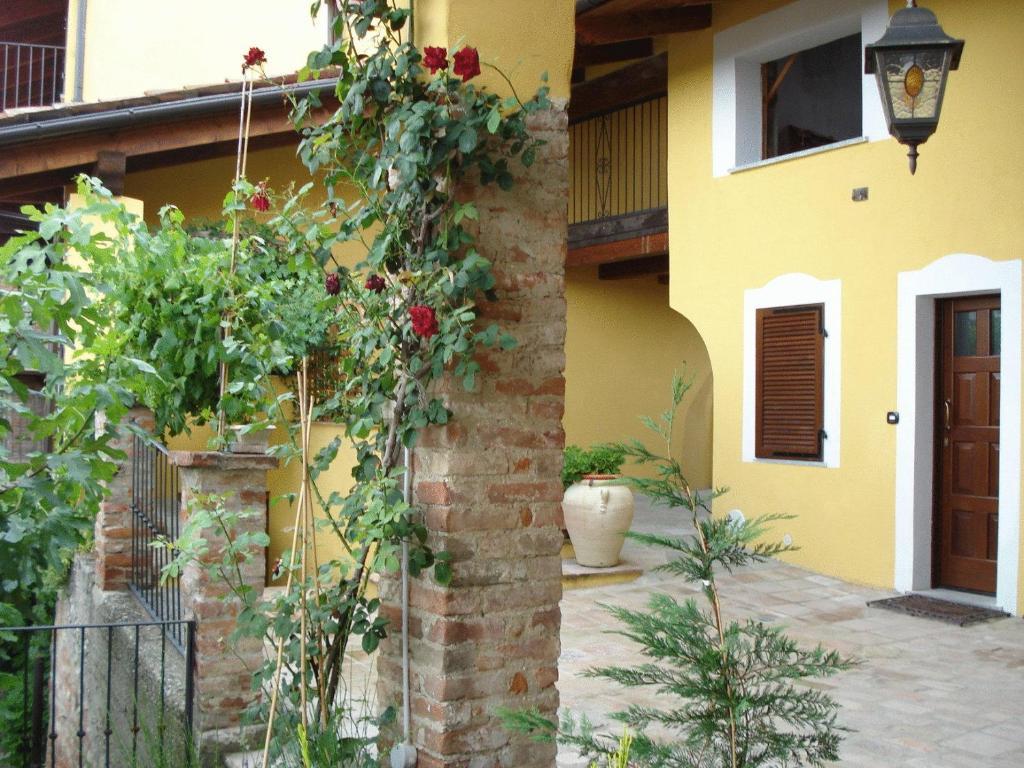 Ca Borgo Vecchio Aparthotel Brusasco Exterior photo